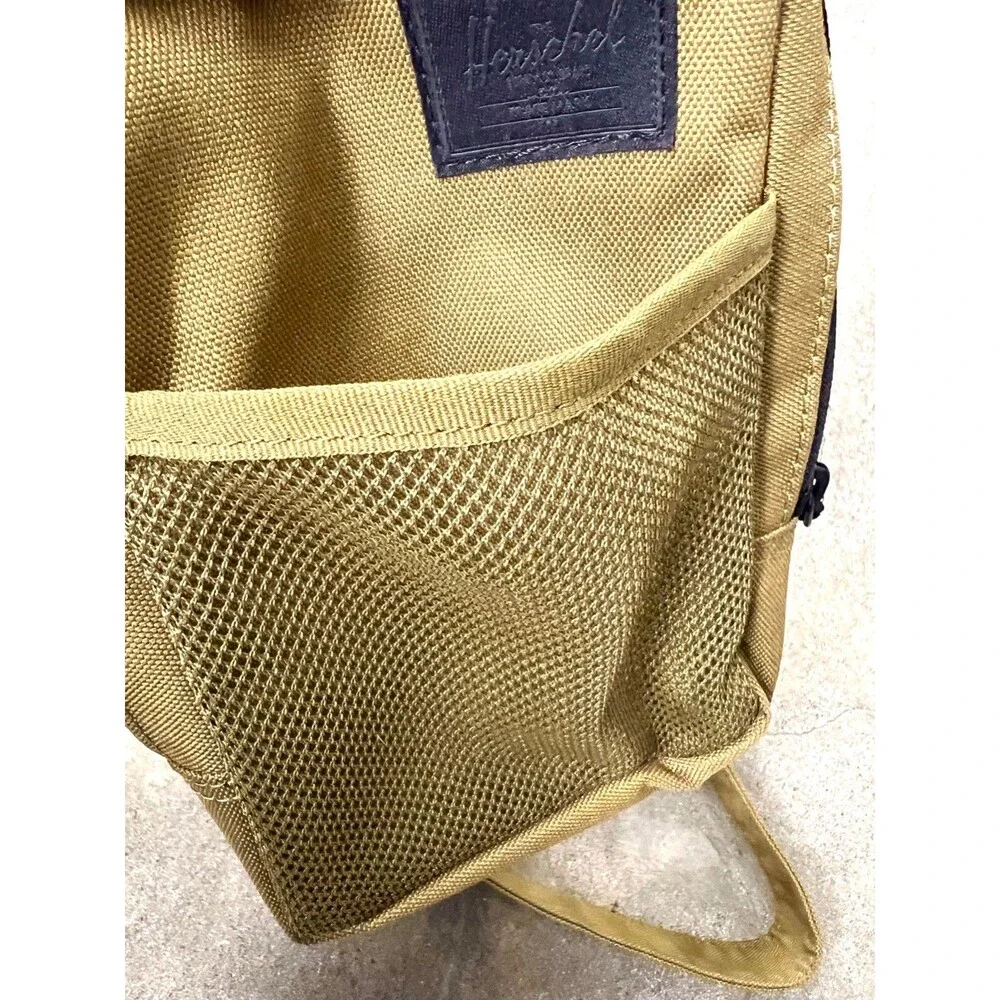 NWT Herschel Supply Co Sinclair Large Crossbody Bag Olive Canvas Utility Green